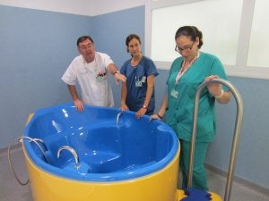 Las embarazadas podrán utilizar una bañera durante el parto en el Materno