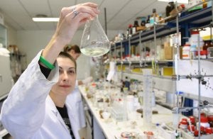 Los recortes del CSIC también amenazan a medio centenar de investigadores de la UMA