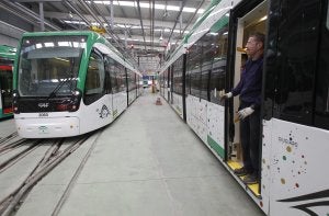La apertura del metro se pospone hasta final de año por el retraso en la contratación del personal