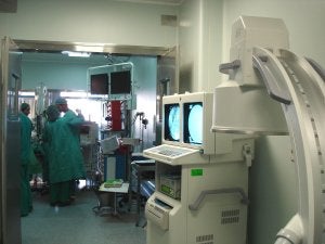 Salud quiere incrementar un 20 por ciento la actividad quirúrgica hasta final de año. :: SUR