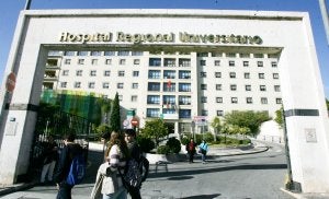 Salud borra el nombre de Carlos Haya de la fachada del hospital