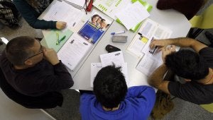 El Informe Pisa sitúa a Andalucía en los últimos puestos de España, que a su vez se queda muy por debajo de la media de los países de la OCDE. :: SUR