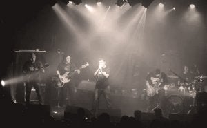 Los músicos del grupo malagueño Karkoma, durante un concierto. ::                             SUR