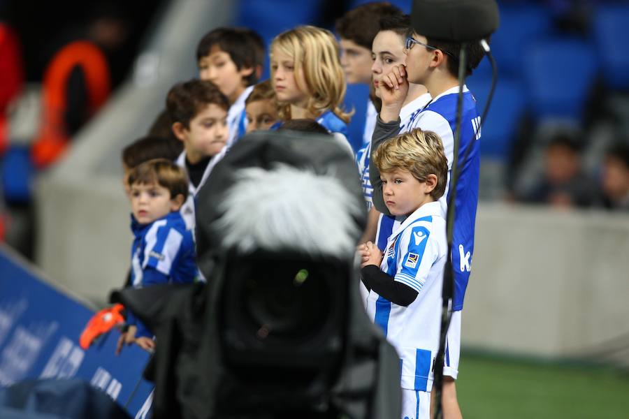 La Real y el Alavés se ven las caras en un partido muy importante para encarar el nuevo año con optimismo.