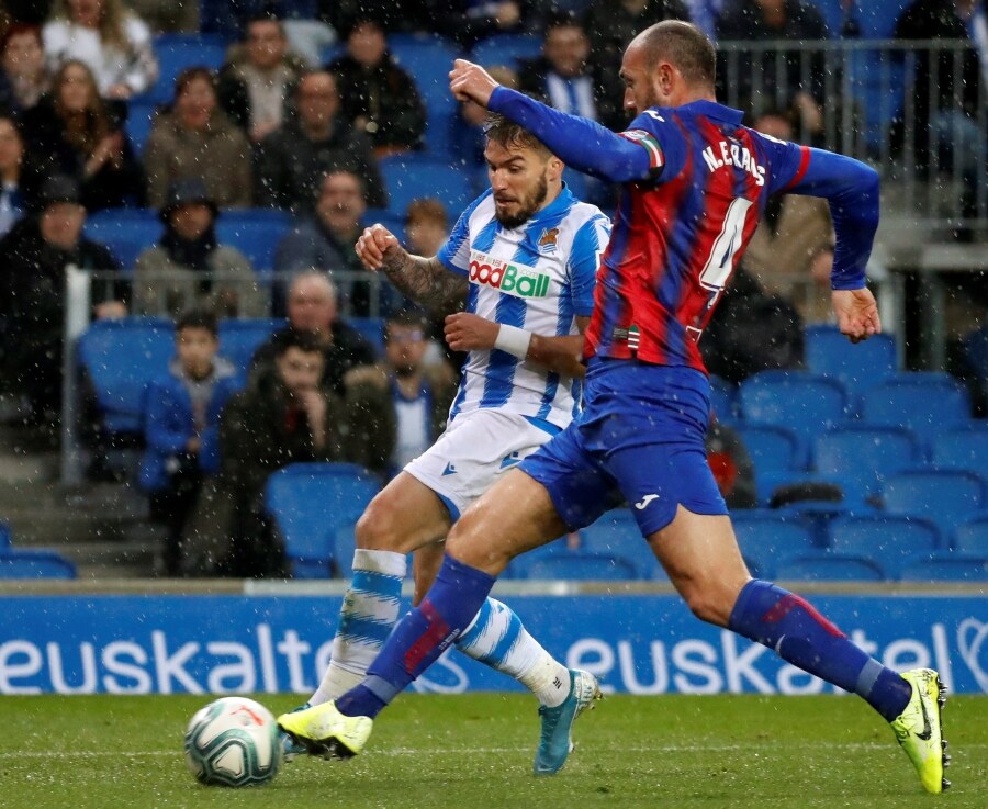 La Real Sociedad vence 4-1 al Eibar en el Reale Arena. 