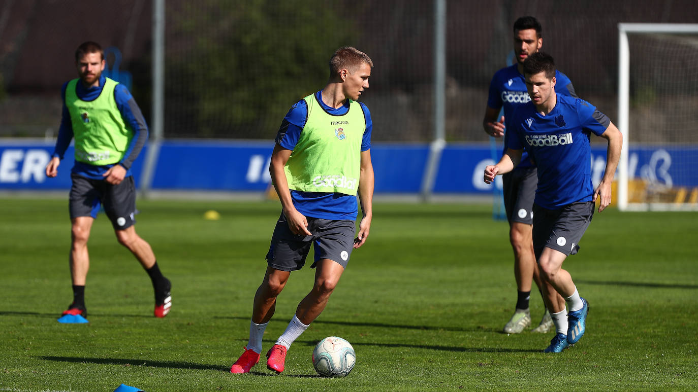 Fotos: La Real Sociedad intensifica el ritmo de trabajo