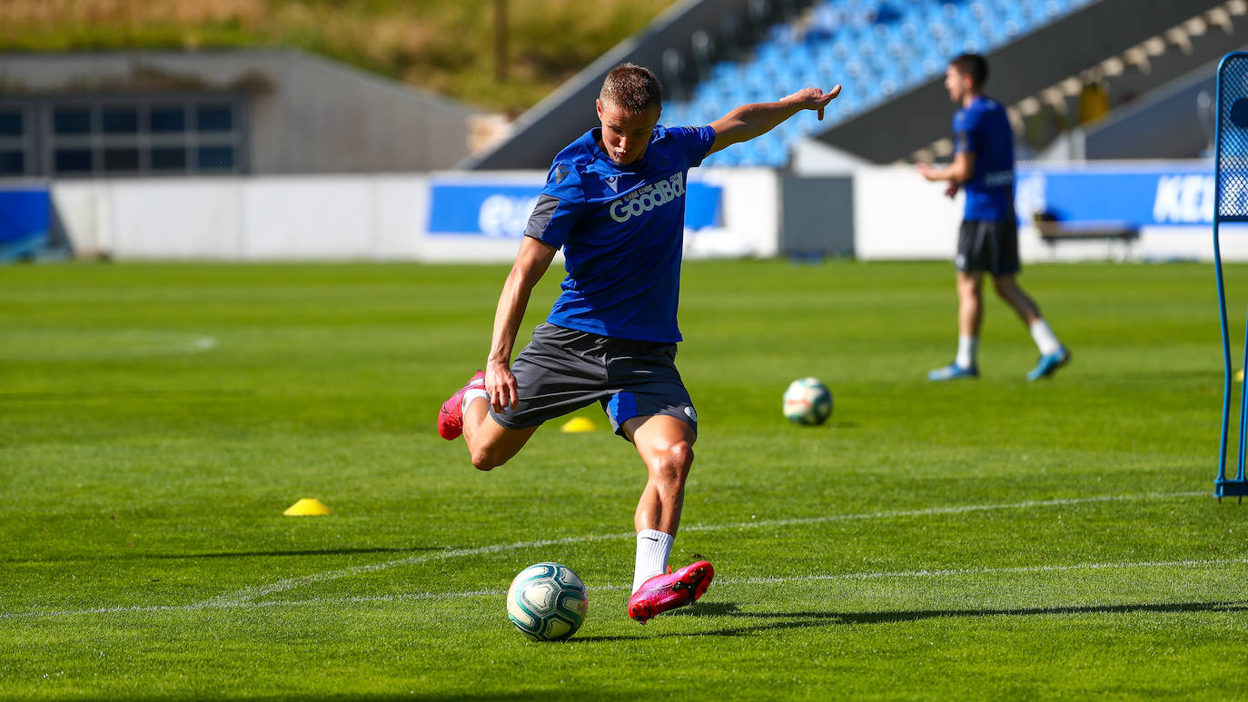 Fotos: La Real Sociedad intensifica el ritmo de trabajo