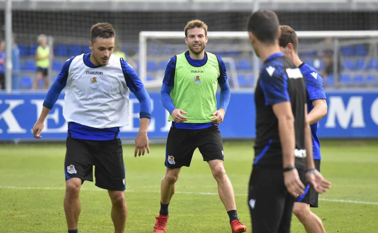 Asier Illarramendi en un entrenamiento con la Real Sociedad.