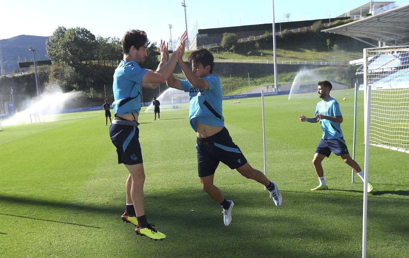 Fotos: La Real Sociedad, preparada para dedicarle la victoria a Sadiq