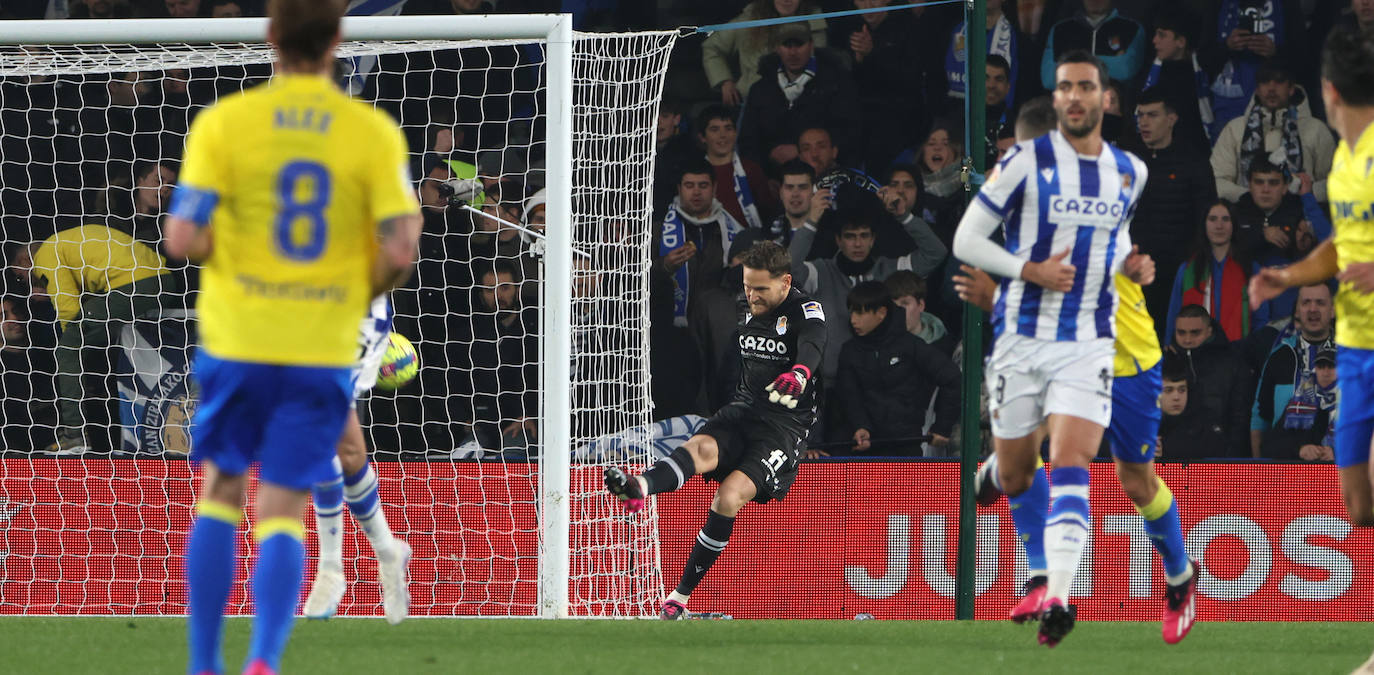 Las mejores imágenes del Real Sociedad - Cádiz