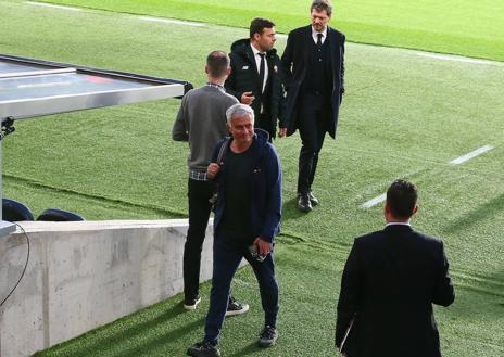 Imagen secundaria 1 - Mourinho: «Nos encanta la tormenta en el estadio»