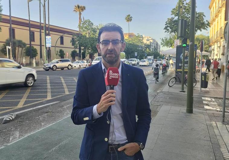 Miguel González, enviado especial de El Diario Vasco, esta mañana en Sevilla.