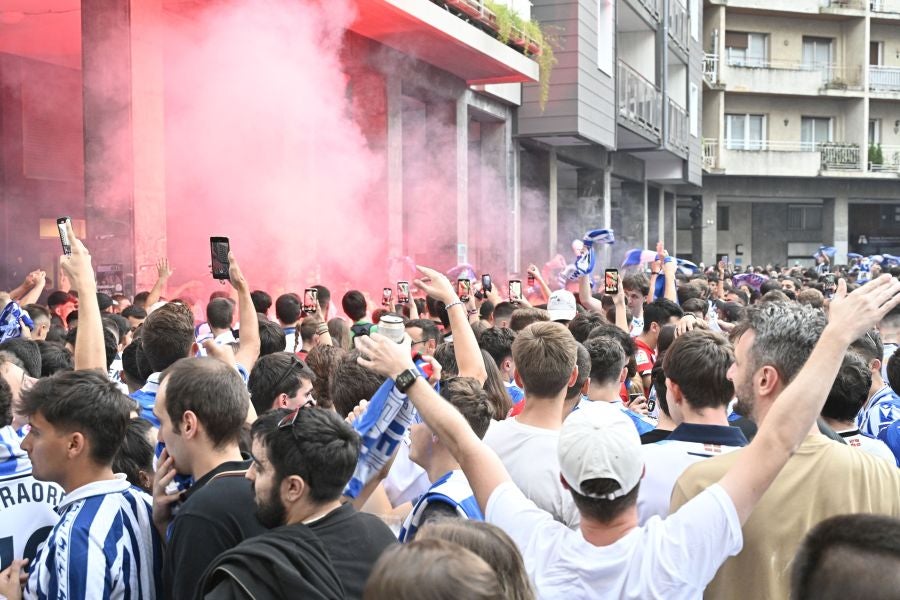 Ambiente magnífico en la previa del Real Sociedad-Athletic
