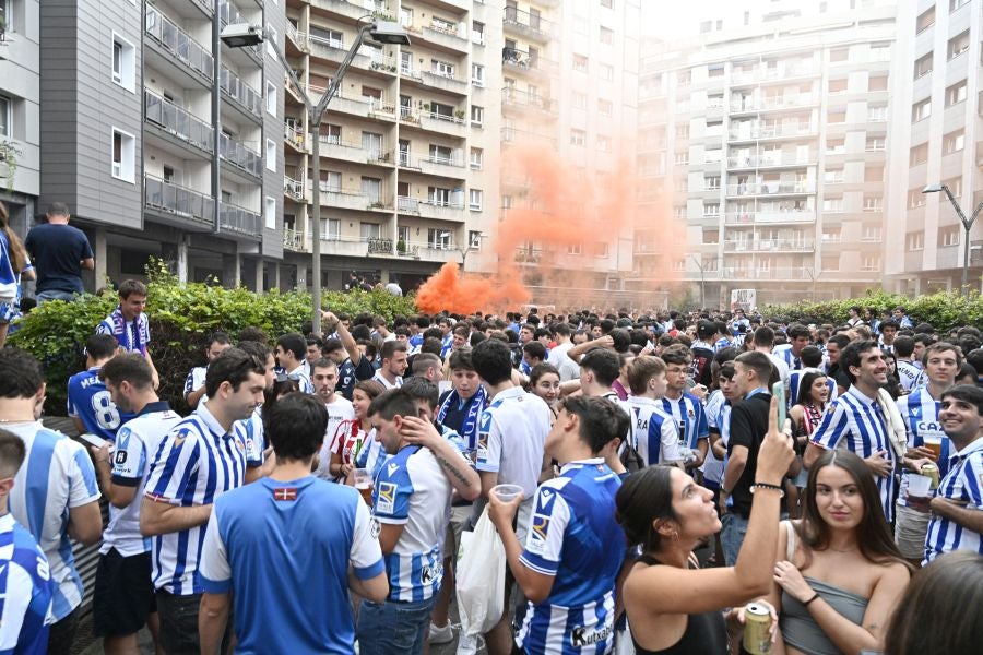 Ambiente magnífico en la previa del Real Sociedad-Athletic