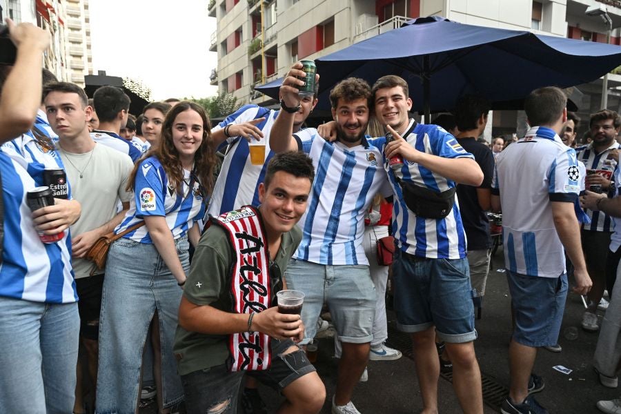 Ambiente magnífico en la previa del Real Sociedad-Athletic