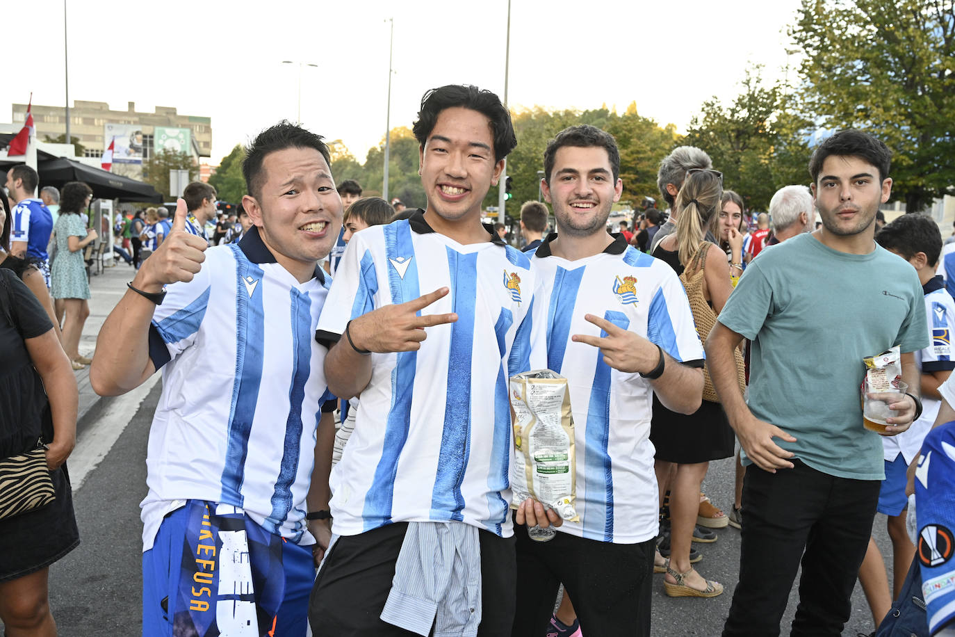 Ambiente magnífico en la previa del Real Sociedad-Athletic