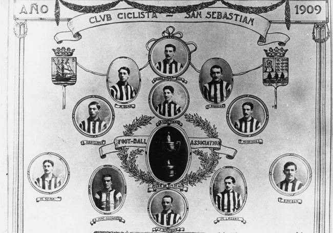 Integrantes del Club Ciclista San Sebastián, germen de la Real Sociedad, que se alzaron con el Campeonato de España en 1909