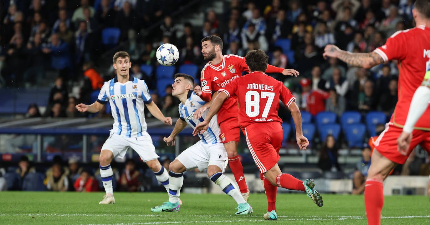 La mejores imágenes del Real Sociedad - Benfica