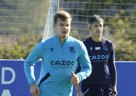 Alexander Sorloth e Imanol Alguacil durante un entrenamiento de la Real Sociedad el curso pasado.