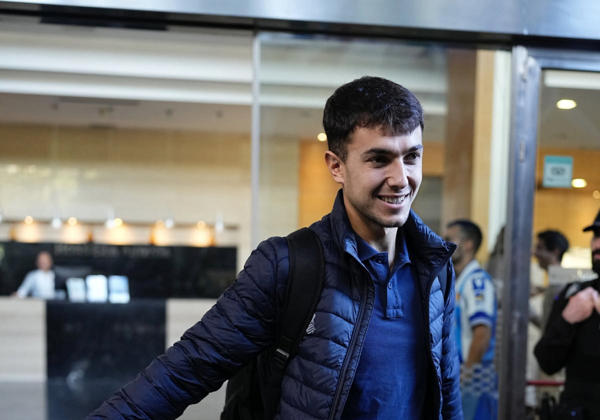 Martin Zubimendi viaja este lunes a Milán con la mochila llena de ilusión.