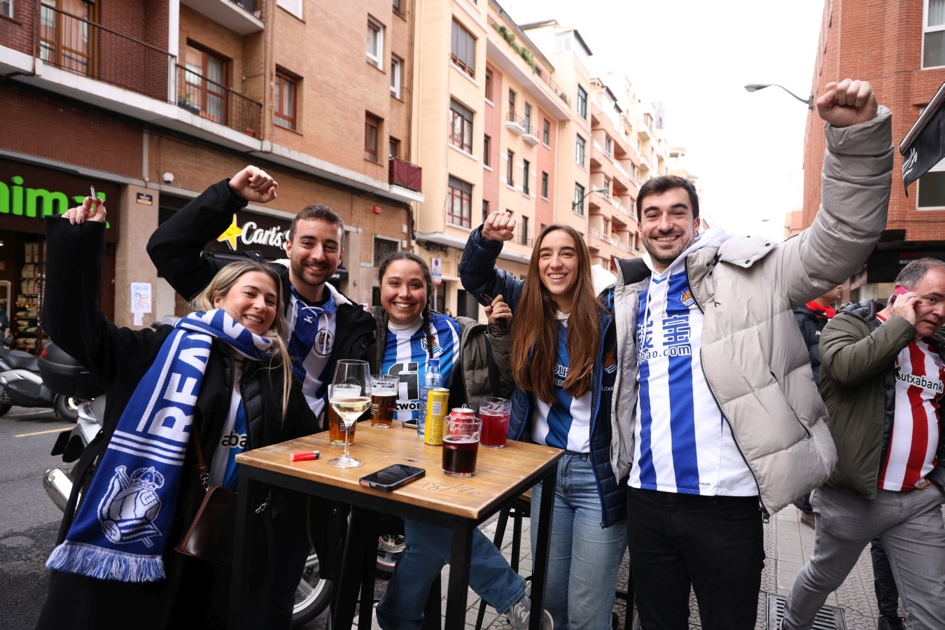 Las aficiones calientan motores antes del derbi