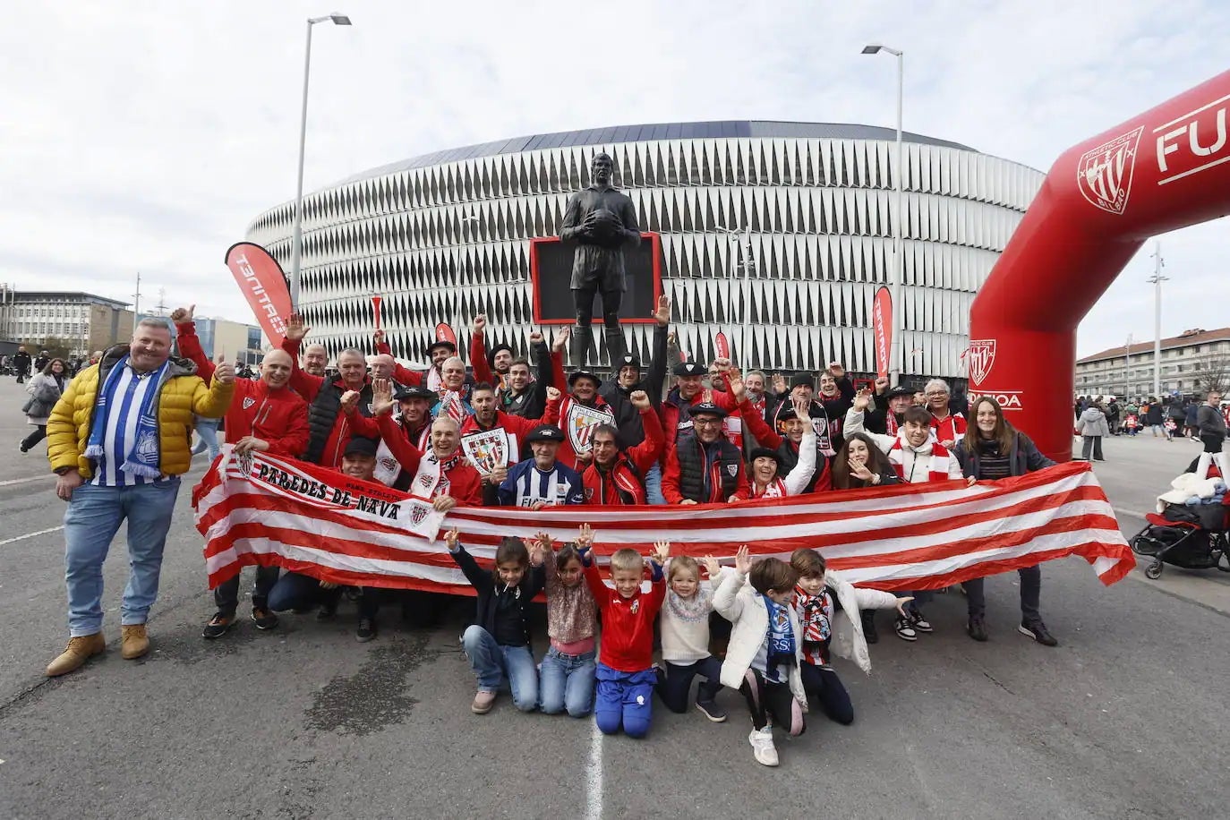 Las aficiones calientan motores antes del derbi
