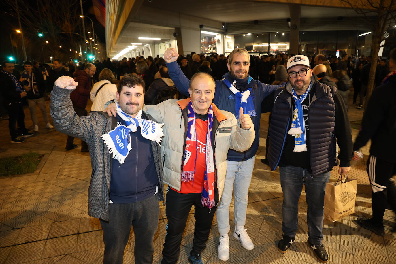 La afición de la Real no deja solo a su equipo