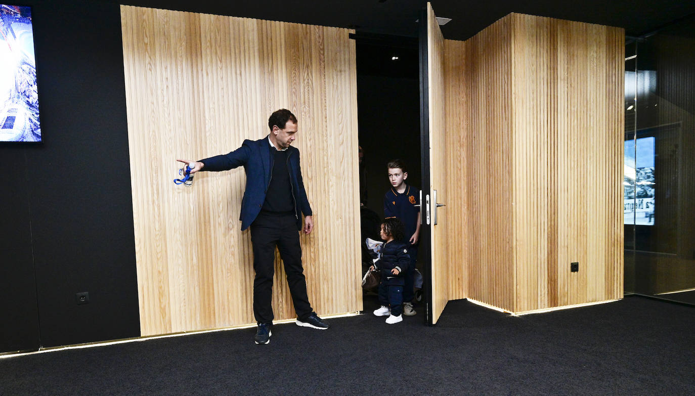 Sheraldo Becker ejerce de estrella