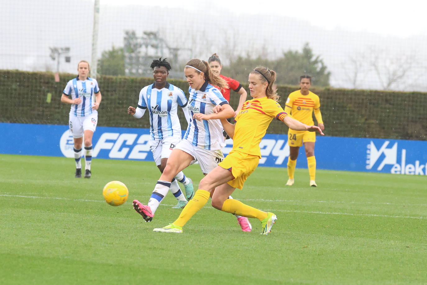 Las mejores imágenes del duelo entre la Real Sociedad y el Barcelona en Zubieta