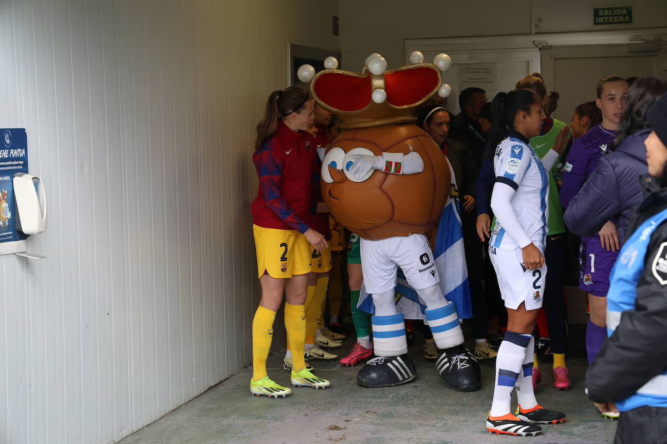 Las mejores imágenes del duelo entre la Real Sociedad y el Barcelona en Zubieta