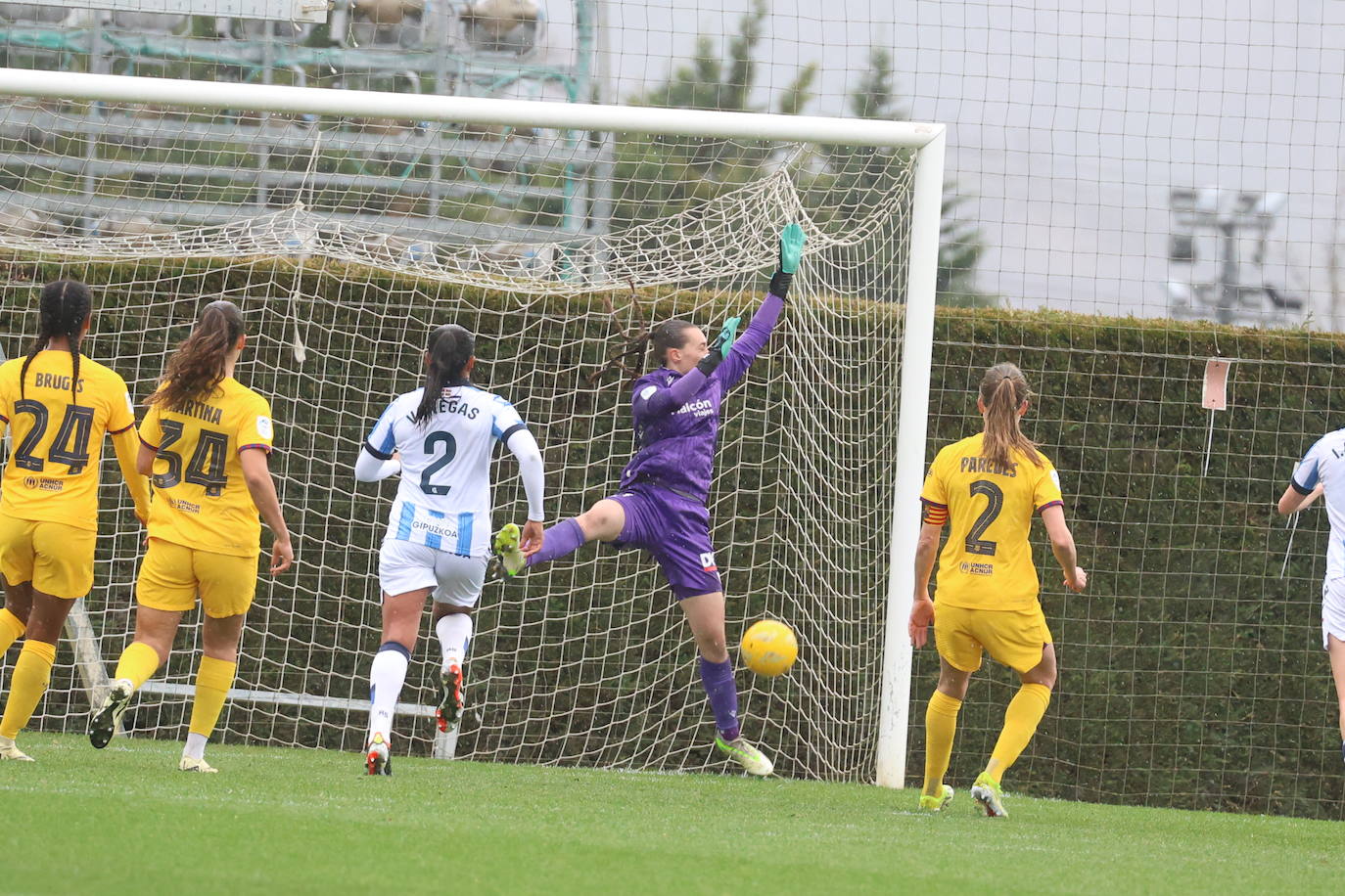 Las mejores imágenes del duelo entre la Real Sociedad y el Barcelona en Zubieta