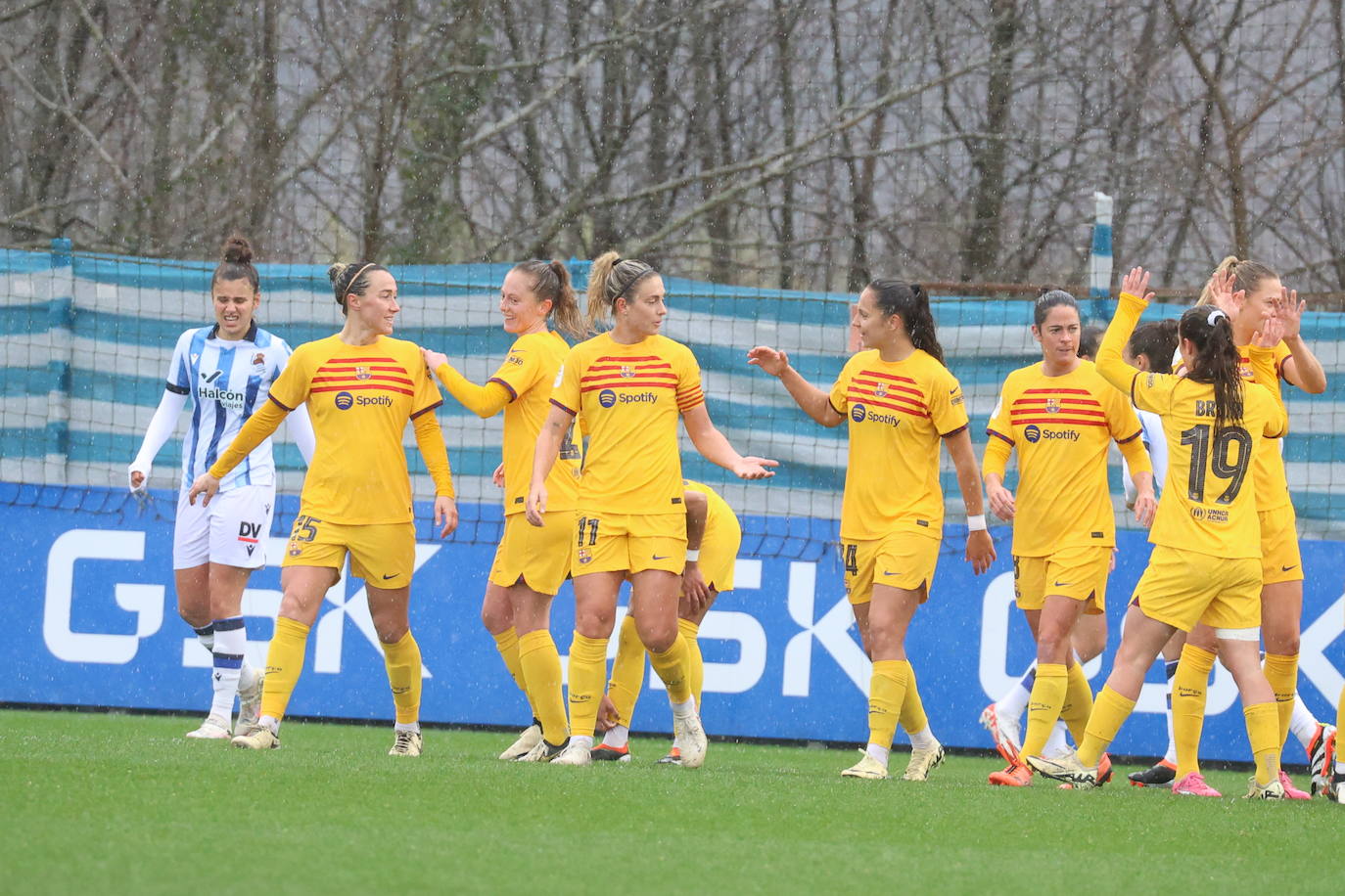 Las mejores imágenes del duelo entre la Real Sociedad y el Barcelona en Zubieta