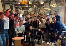 La plantilla de la Real Sociedad ha acudido este miércoles a un restaurante de Donostia.