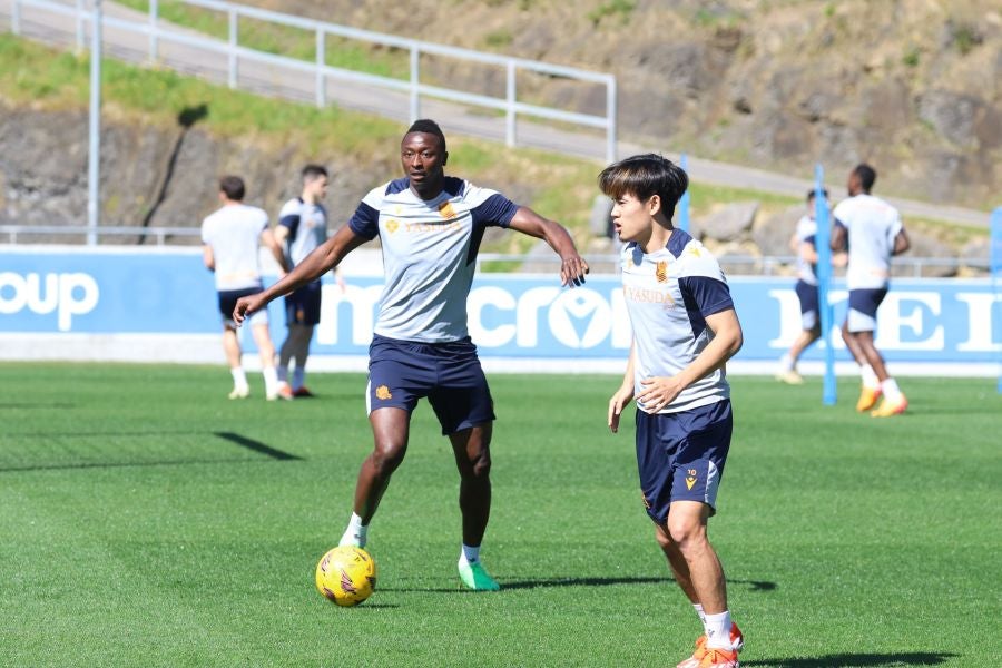 Alegría en el césped de Zubieta