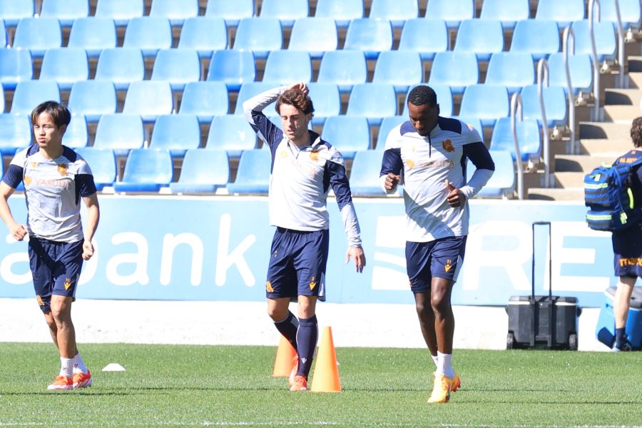 Alegría en el césped de Zubieta