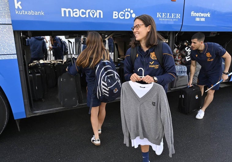 El equipo txuri-urdin ha viajado este viernes en autobús hasta la capital aragonesa.