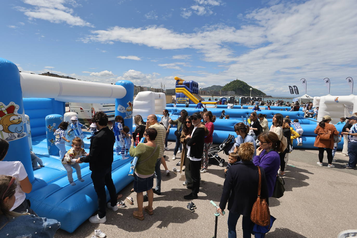 Gran ambiente en la fan zone de Sagüés