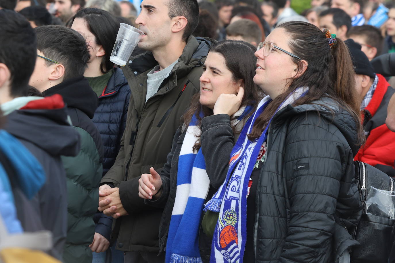 Gran ambiente en la fan zone de Sagüés