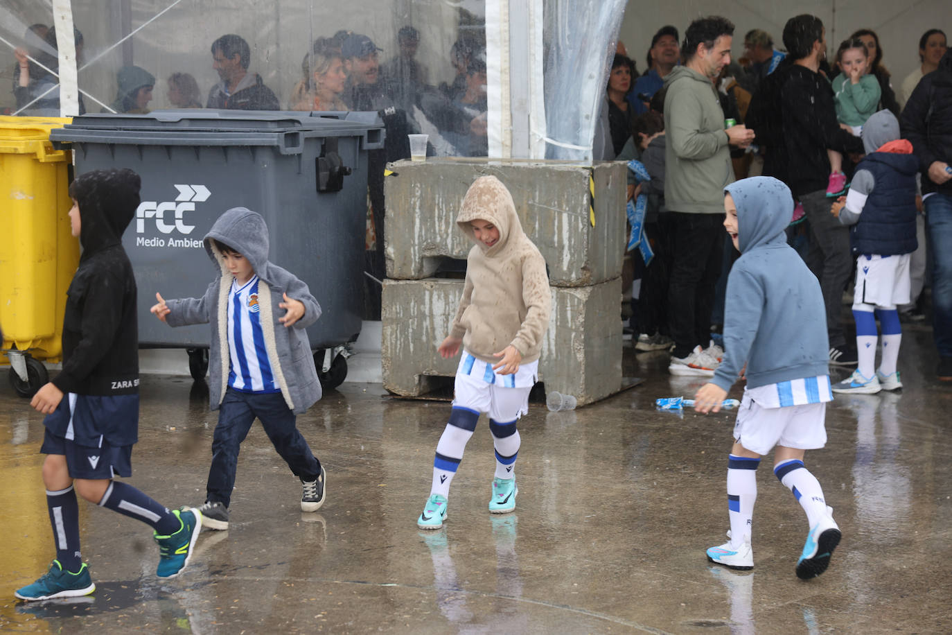 Gran ambiente en la fan zone de Sagüés