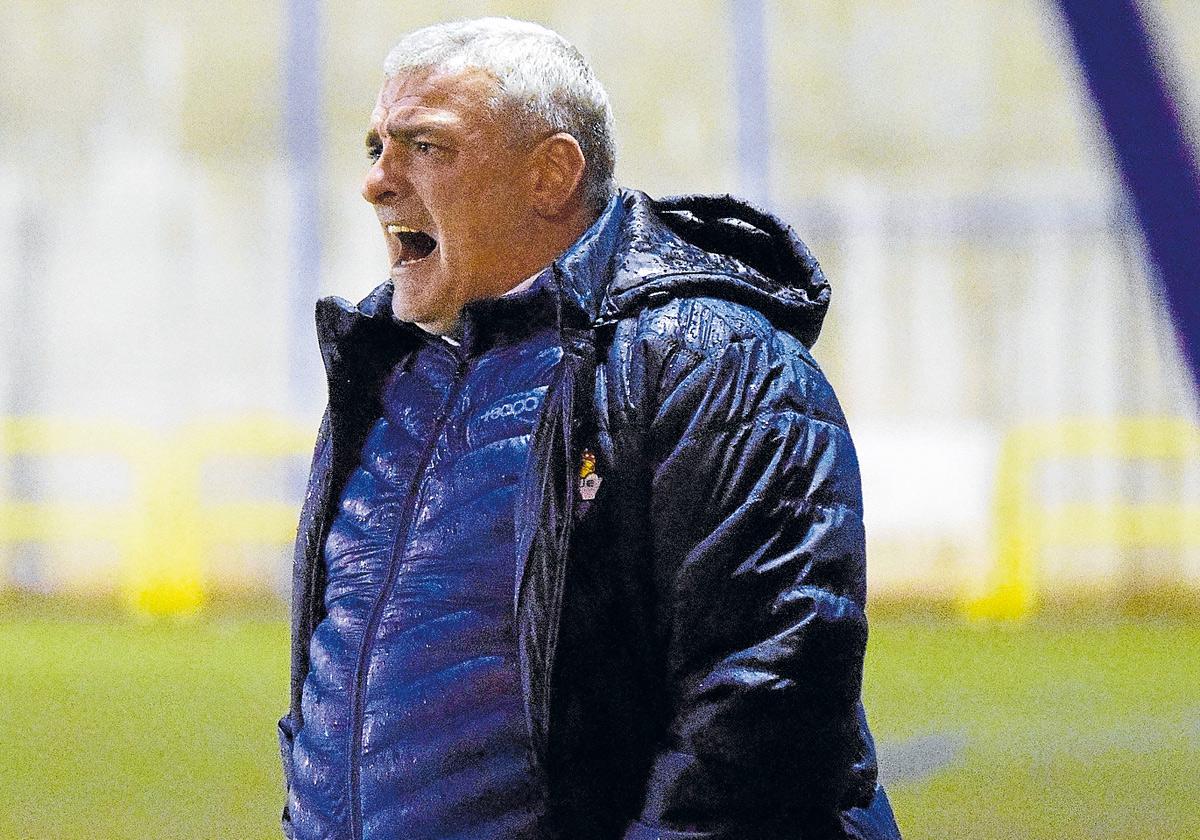 Javi De Pedro en una imagen de hace cinco años como entrenador del Yagüe