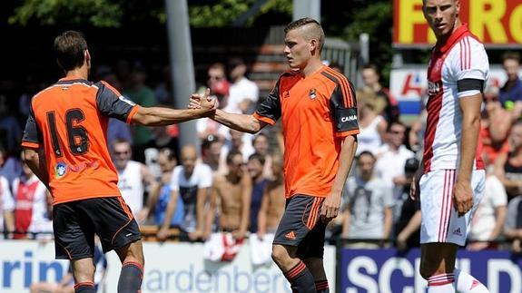 Finnbogason se estrenó con la Real Sociedad marcando el único tanto de los txuri urdin.