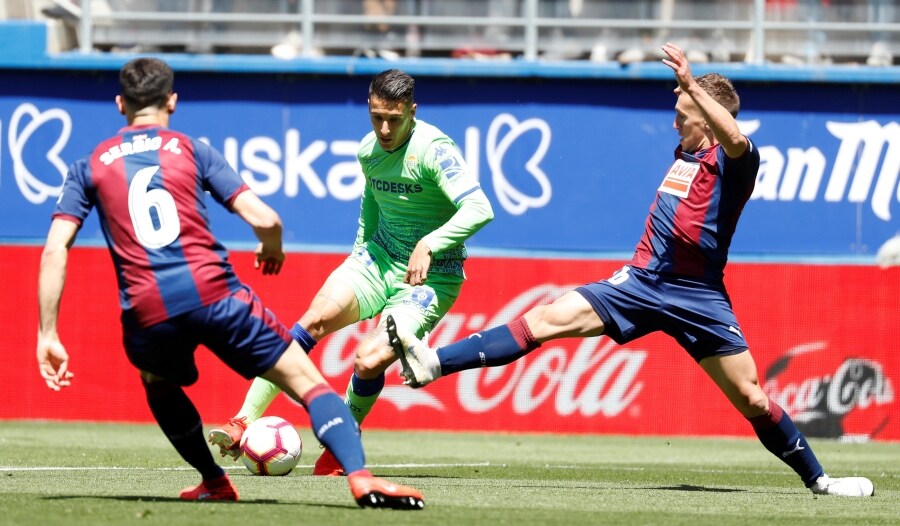 Cote ha adelantado al Eibar y sentencia el marcador (1-0) frente al Betis. 