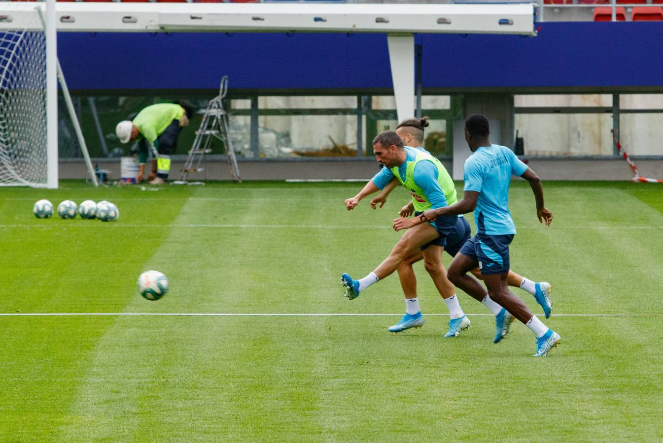 El conjunto armero ha desarrollado su entrenamiento del día en Ipurua, donde jugará este fin de semana por primera vez esta temporada.