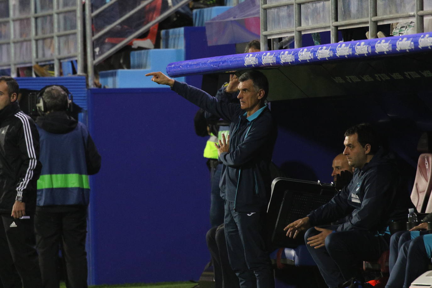 El Eibar se ha reecontrado con la victoria en Ipurua y ha vencido 3-0 al Granada.