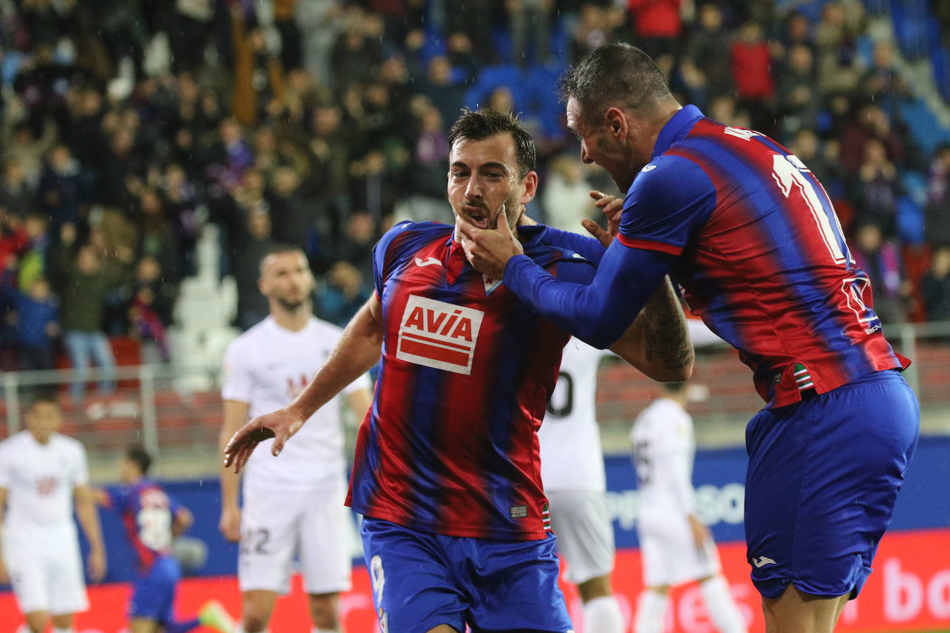 El Eibar se ha reecontrado con la victoria en Ipurua y ha vencido 3-0 al Granada.