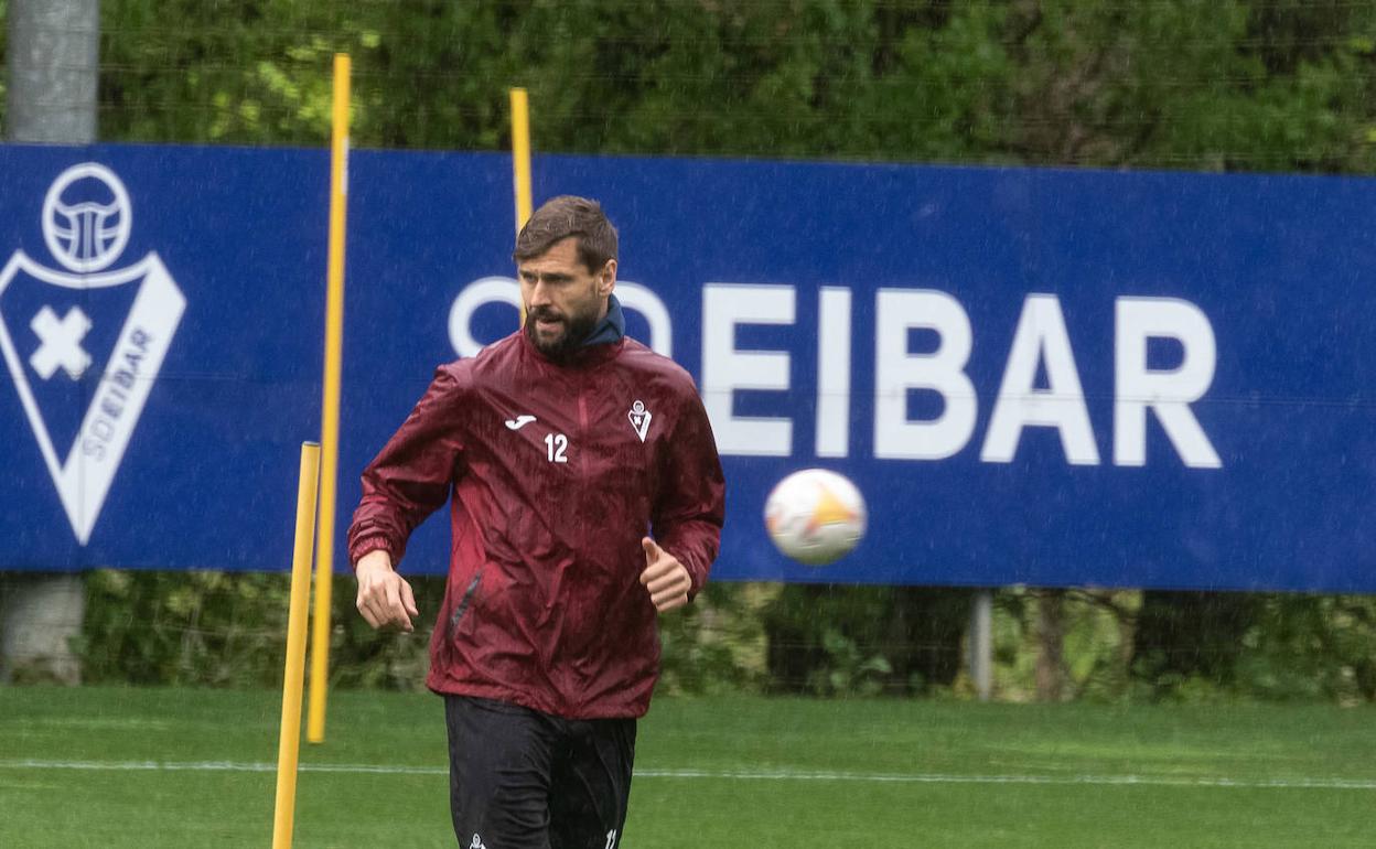 S. D. Eibar: Eibar calienta motores para la crucial cita en las alturas de mañana