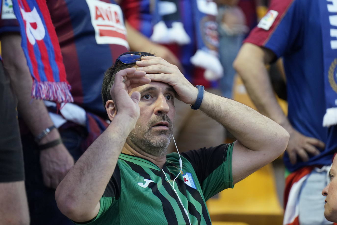 Fotos: Así se vivió en Eibar el intento frustrado de ascenso a Primera