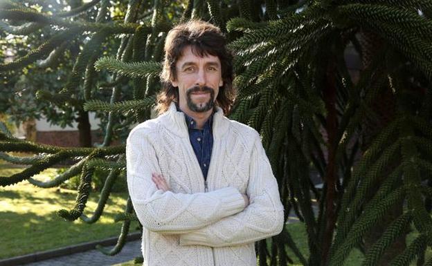 Aingeru Mayor, portavoz de la asociación Naizen: «Ahora podemos acompañar a esos niños y niñas que lo están pasando mal»