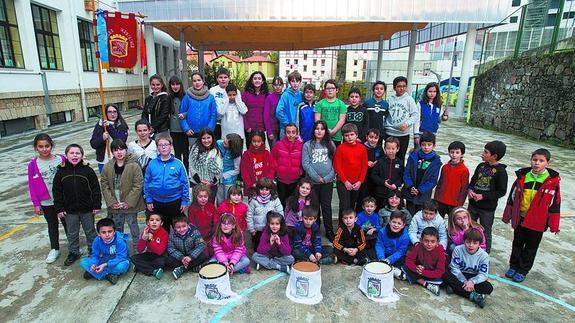 Herrera Ikastetxea, en la tamborrada infantil