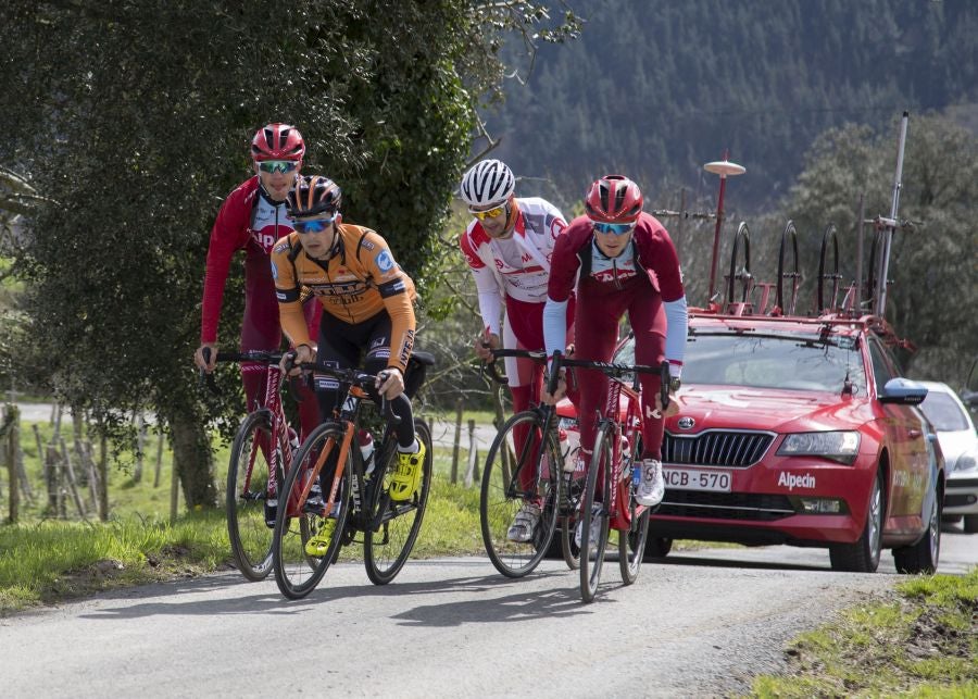 Los equipos de la Vuelta al País Vasco 2018 analizaron el recorrido de la carrera al detalle